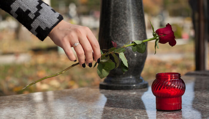 identity theft after loved ones death